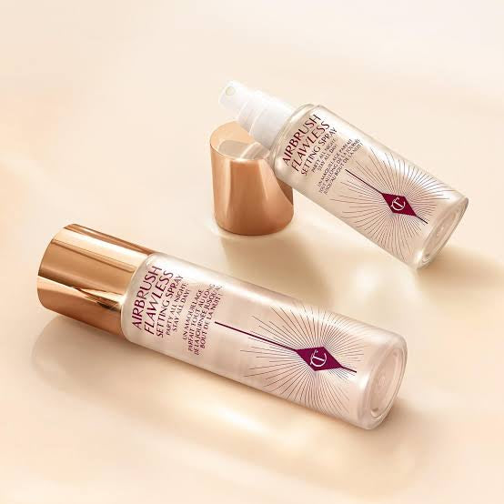Charlotte Tilbury
Airbrush Flawless Setting Spray